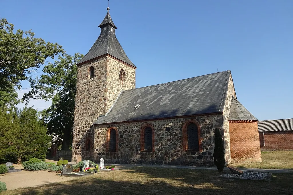 Ladekath ist ein Ortsteil der Stadt Arendsee (Altmark) und der Ortschaft Rademin im Altmarkkreis Salzwedel in Sachsen-Anhalt