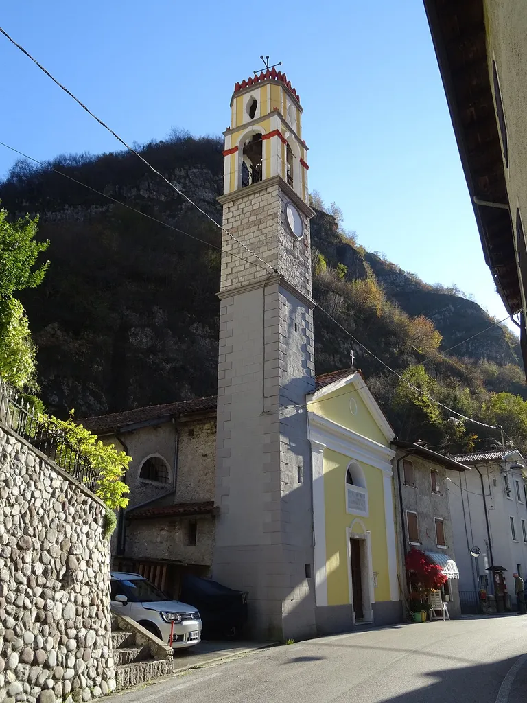 Rivalta (Valbrenta, Veneto, Italy), Saint Andrew church