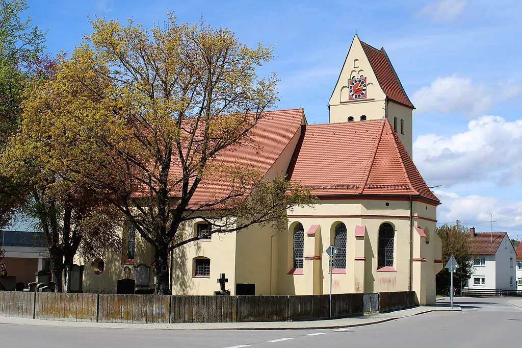 Katholische Pfarrkirche Mariä Himmelfahrt in Au bei Illertissen