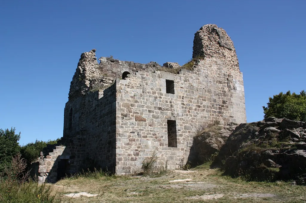 Burg Přimda, Westböhmen, Tschechische Republik. Gesamtansicht von Süden.