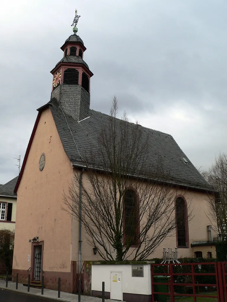 Frankfurt-Niederrad: Protestant church