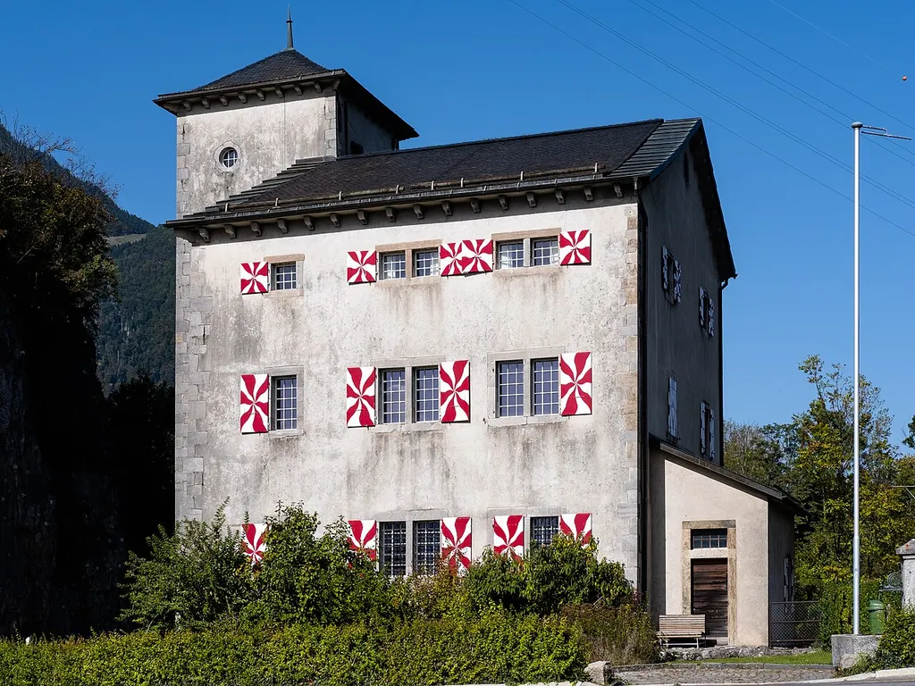 Le château de la Porte du Scex en octobre 2023.
