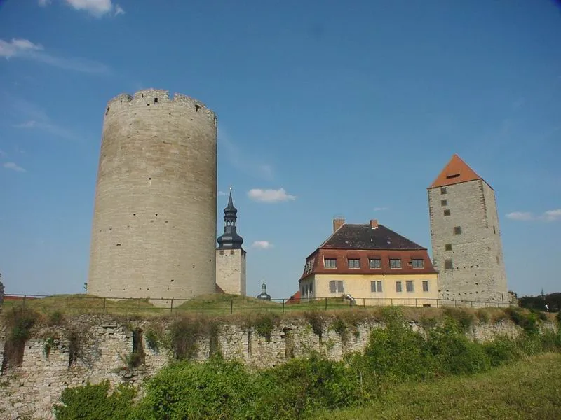 Burg Querfurt, eigenes Foto public domain Dicker Heinrich, Pariser Turm, Fürstenhaus und Marterturm