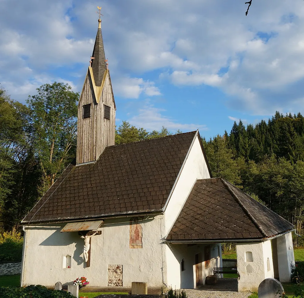 Kath. Filialkirche hl. Lambertus und alter Friedhof