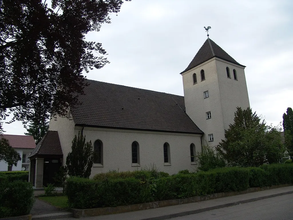 evang.-luth. Martin-Luther-Kirche in Vöhringen (Landkreis Neu-Ulm)