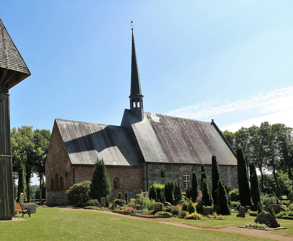St.-Marien-Kirche (Norderbrarup) von NO
