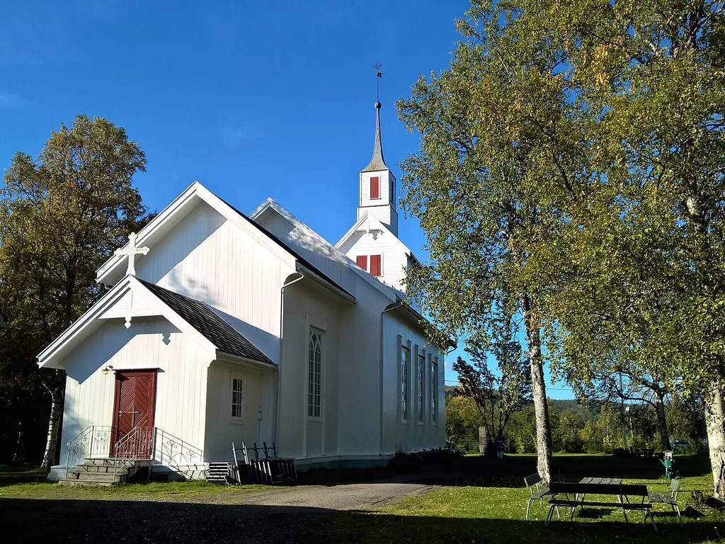 Øverbygd kyrkje i Målselv kommune, Troms. Fotografi teke 13. september 2015.