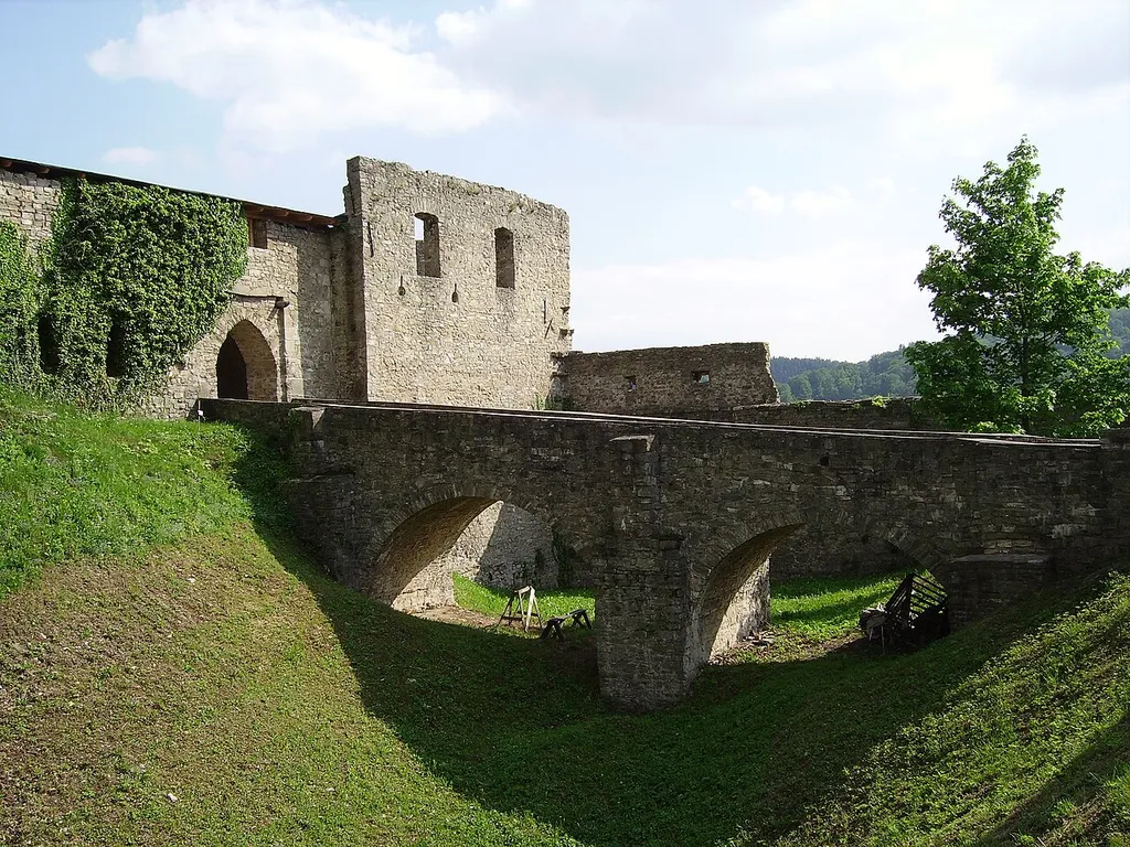 Hukvaldy_Castle09.JPG