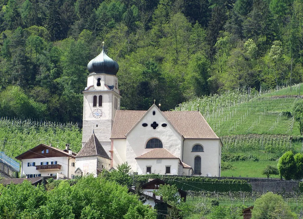 Pfarrkirche zur Schmerzhaften Muttergottes in Riffian