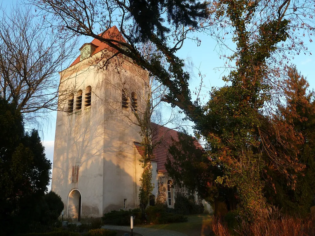 Kirche Dallgow, Baudenkmal, Blick von Südwesten