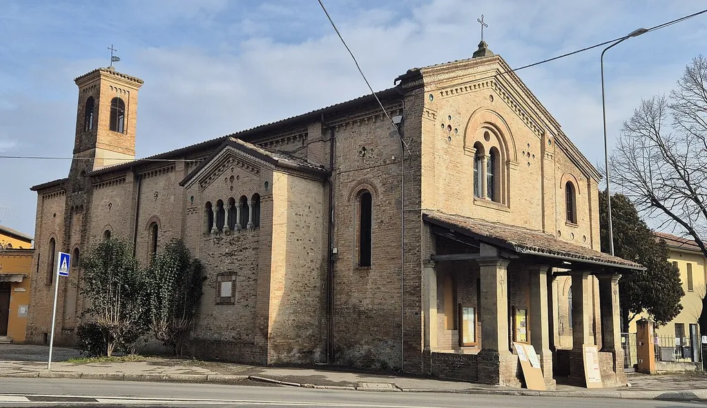 Santa Maria del Voto o Chiesa dei Romiti (Forlì) Esterno laterale
