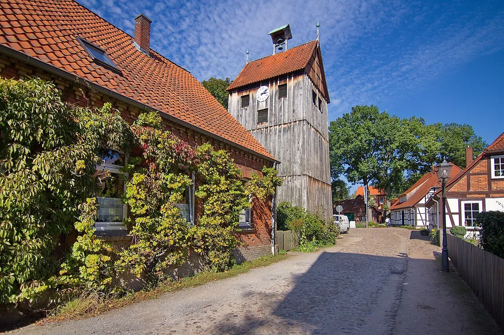 Das Kloster Wienhausen ist ein ehemals zisterziensisches, heute evangelisches Frauenkloster aus dem 13. Jahrhundert. Es liegt im niedersächsischen Wienhausen und wird von der Klosterkammer Hannover verwaltet.