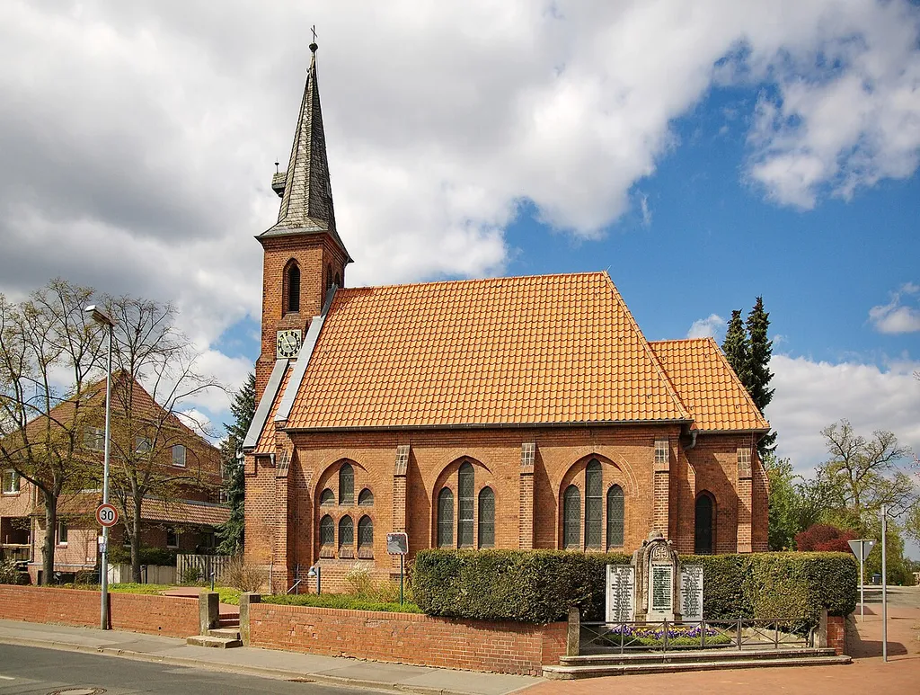 Neugotische Barbarakirche von 1882 in Harenberg (Seelze), Niedersachsen, Deutschland