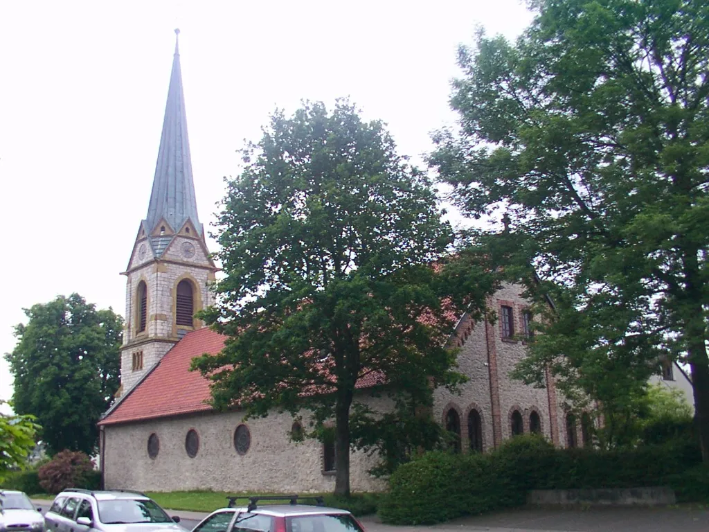 Bielefeld: evangelisch-lutherische Pfarrkirche Stieghorst, Reichenberger Straẞe 1