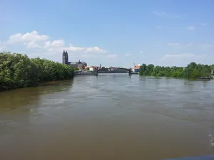 Stromelbe im Stadtzentrum Magdeburg