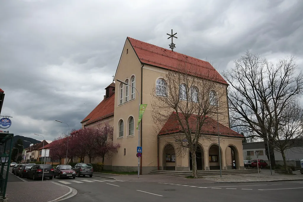 Pfarrkirche Sankt Josef-Siebenhügel, Klagenfurt This media shows the protected monument with ObjektID 62217 in Austria. (Commons, de, Wikidata)