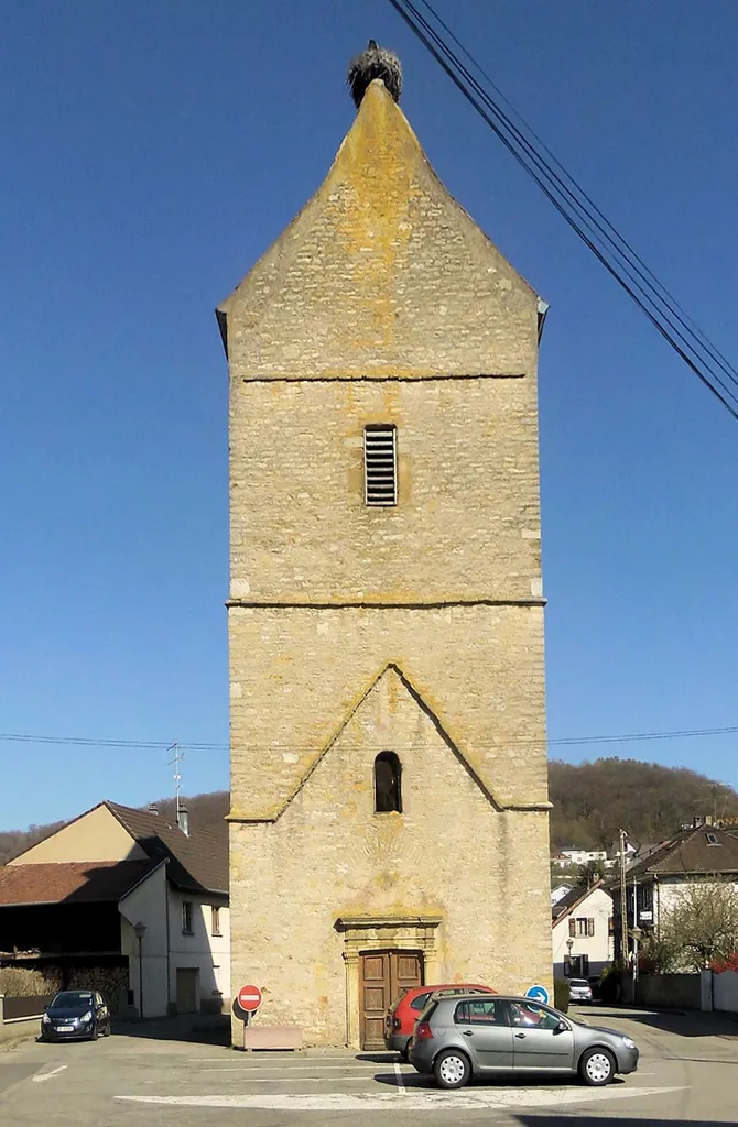 Les vestiges du clocher de la chapelle Saint-Nicolas d'Illfurth