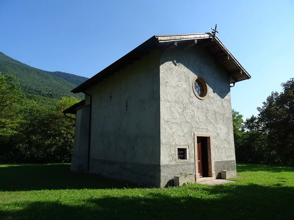 Villa Banale (Stenico, Trentino, Italy), Saint Sixtus church