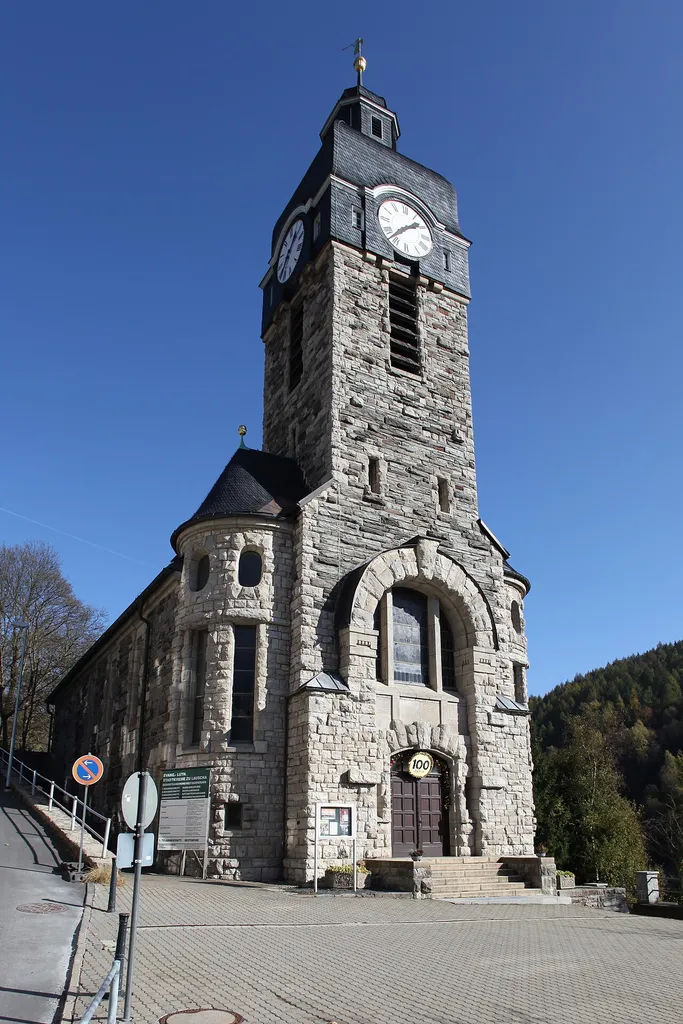 Evangelisch-Lutherische Kirche in Lauscha, Jugendstil, Saalkirche mit Walmdach, 1911, von Julius Zeißig
