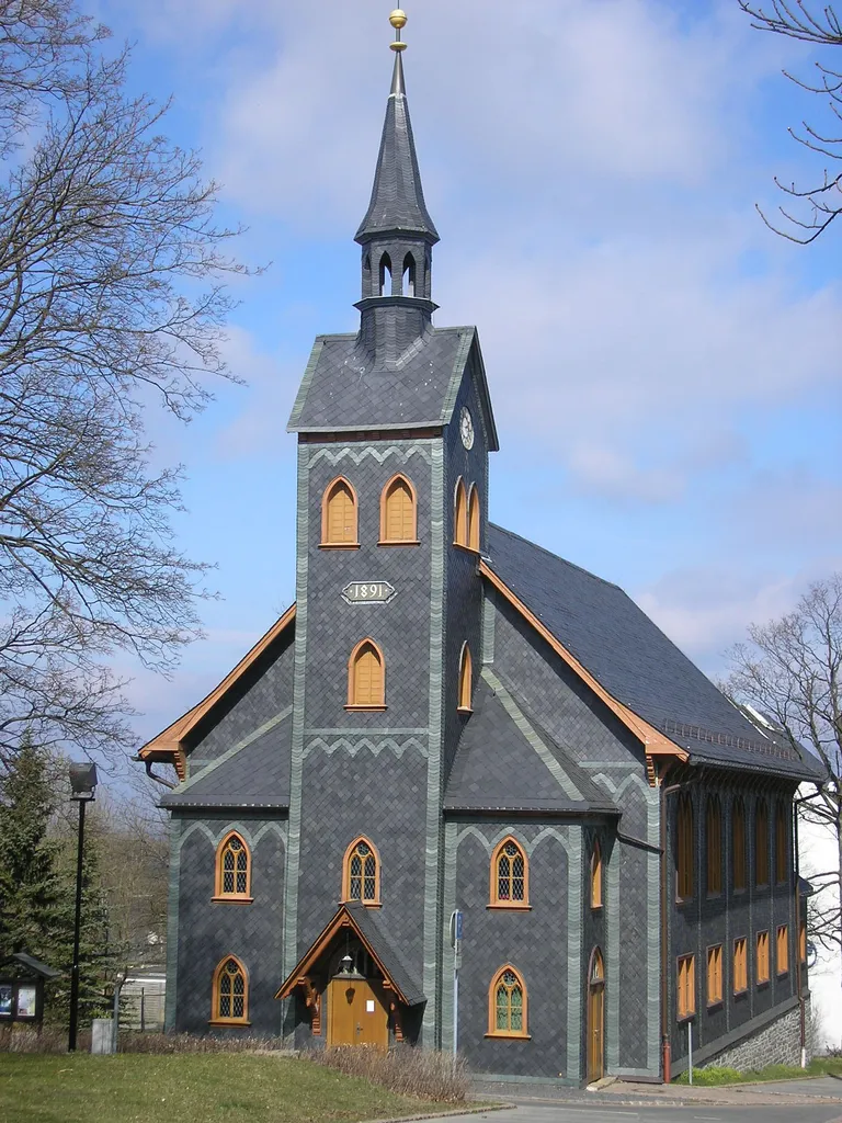 Die Stadtkirche von Neuhaus am Rennweg (Thüringen).