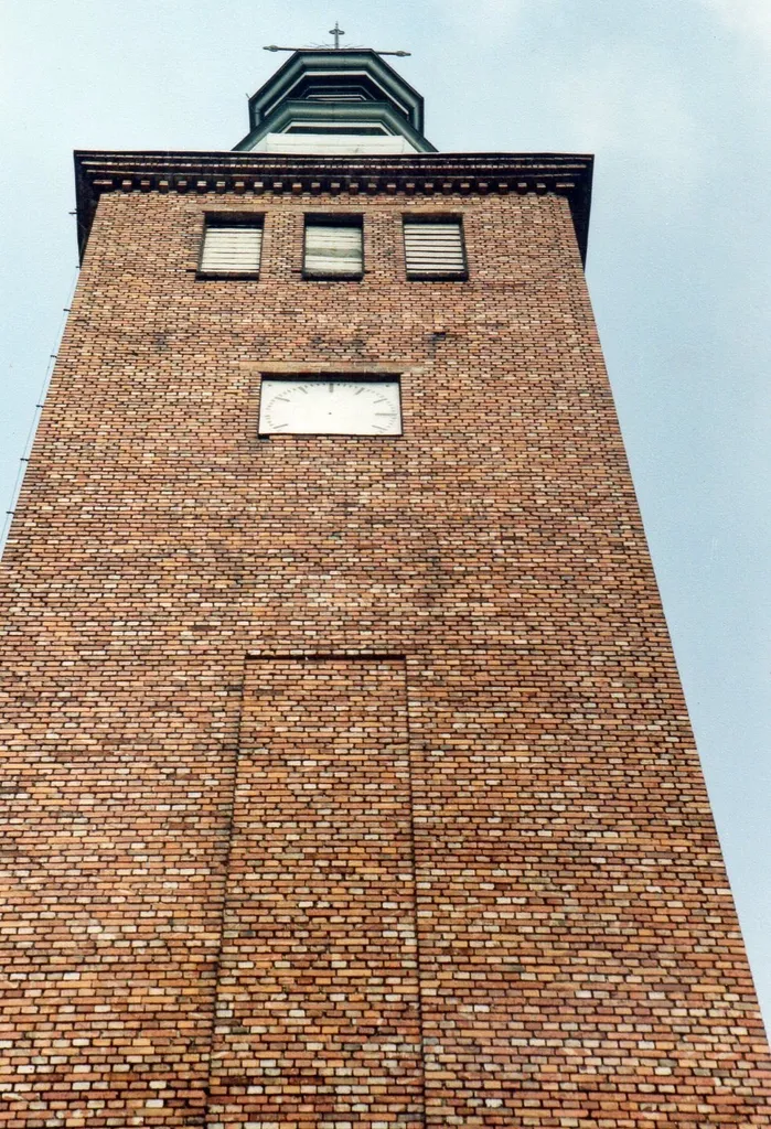 Kościół w Kawnicach. 1993r.