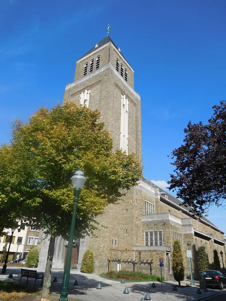 L’église Notre-Dame-de-Lourdes se trouve à Jette, Bruxelles (Belgium).