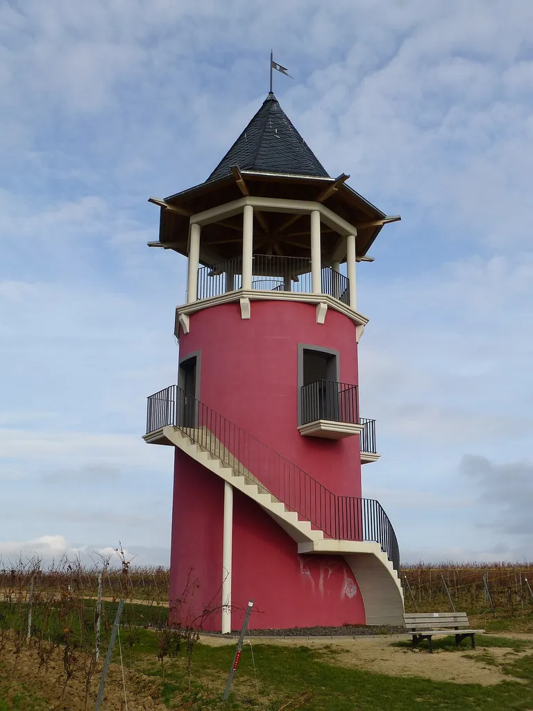 Burgunderturm (Wörrstadt); Nahaufnahme mit Treppenaufgang