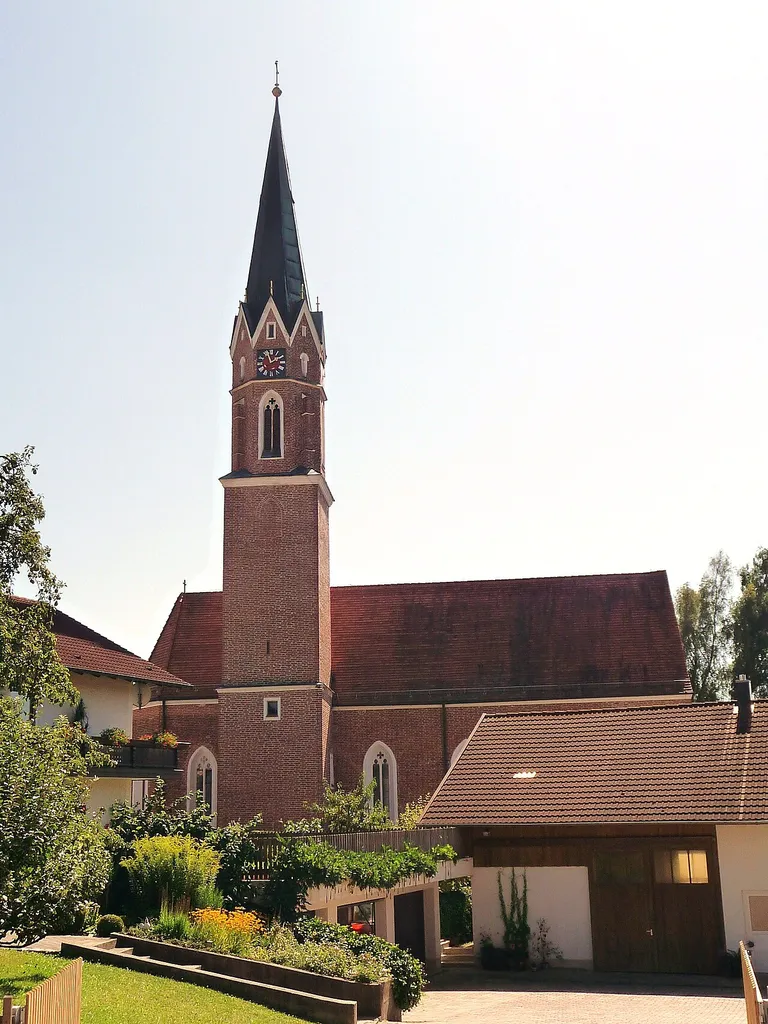 Die Filialkirche St. Nikolaus in Wurmsham.