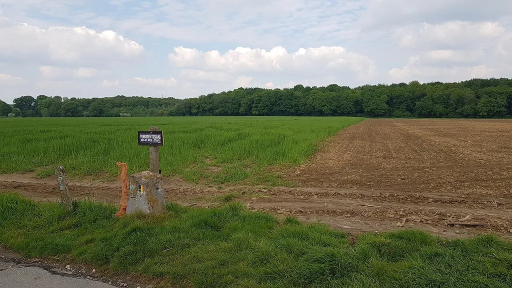 Belgium-Netherlands boundary stone no. 16a