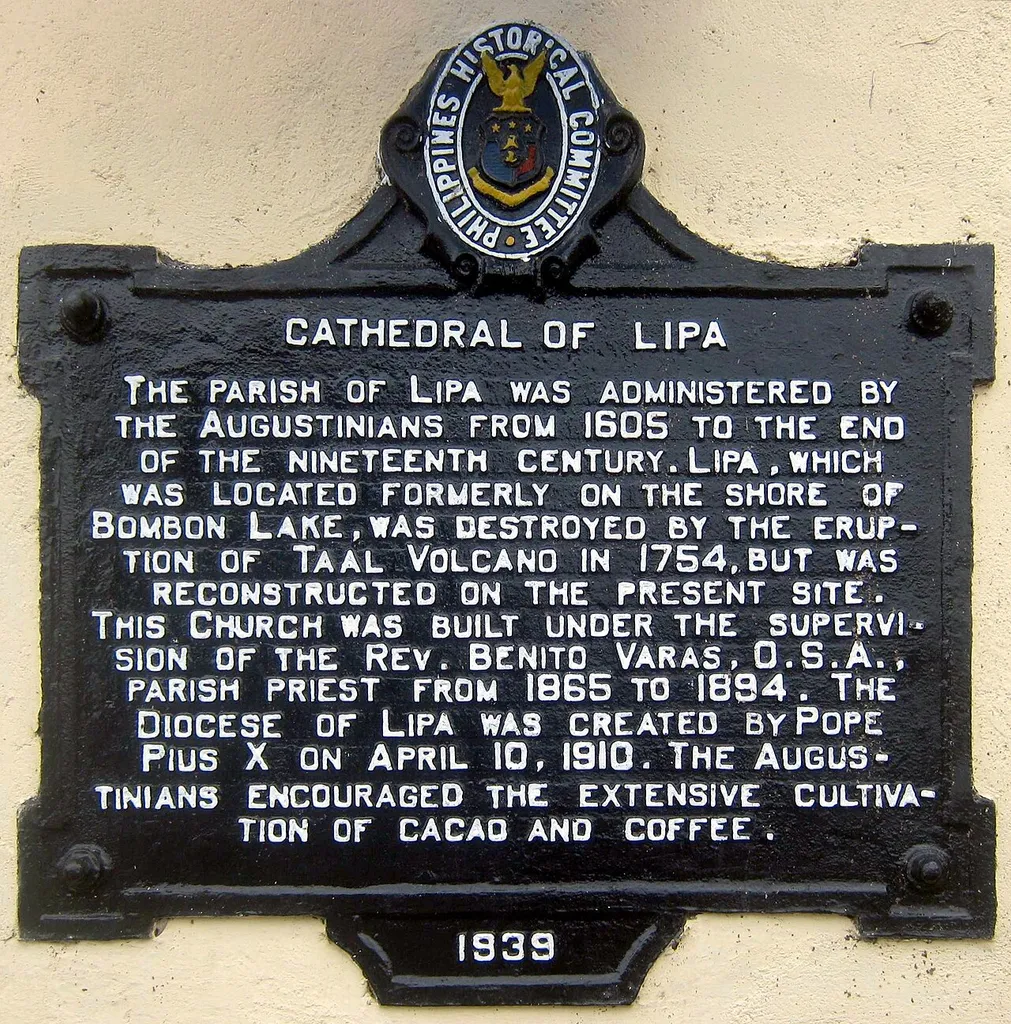Historical marker created by the Philippines Historical Committee in 1939 to commemorate the Lipa Cathedral