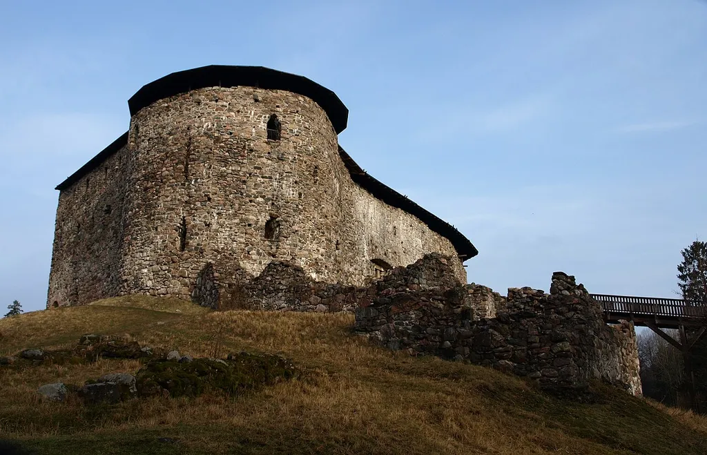 Die Burgruine Raseborg bei Snappertuna (Südfinnland)