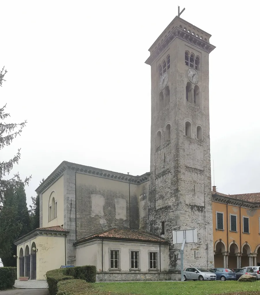 retro della chiesa dei Santi Sisinio, Martirio e Alessandro (Cremella)
