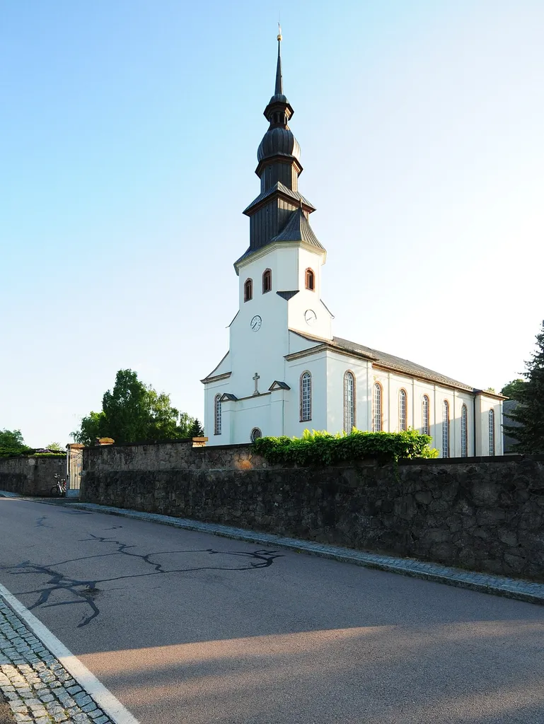 Grünlichtenberg, Ortsteil von Kriebstein, Pfarrkirche 1862-1863 errichtet (Sachsen, Deutschland)