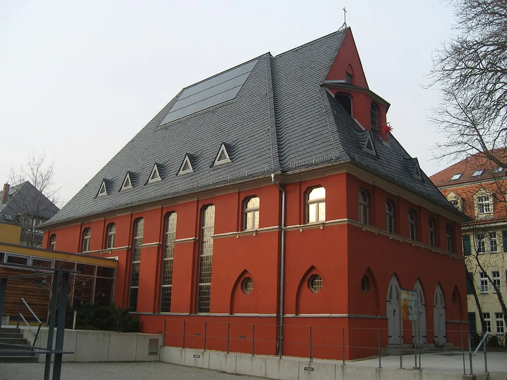 Denkmalgeschützte St.-Antonius-Kirche in der Bünaustraße 10 in Dresden-Löbtau