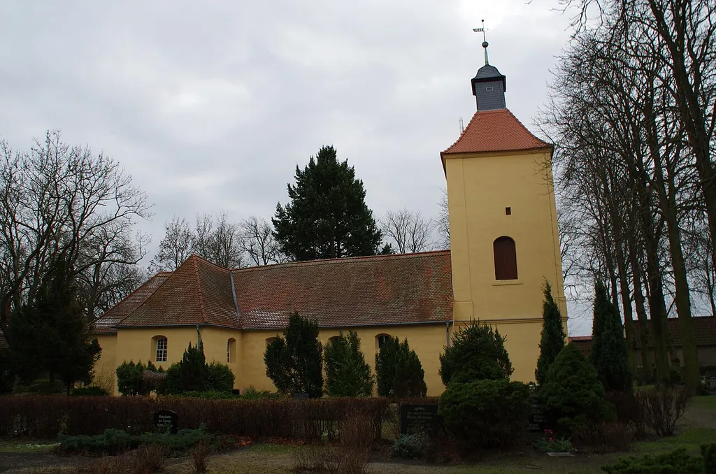Brandenburg an der Havel Ortsteil Kirchmöser. Das im Namen genannte Gebäude steht unter Denkmalschutz.
