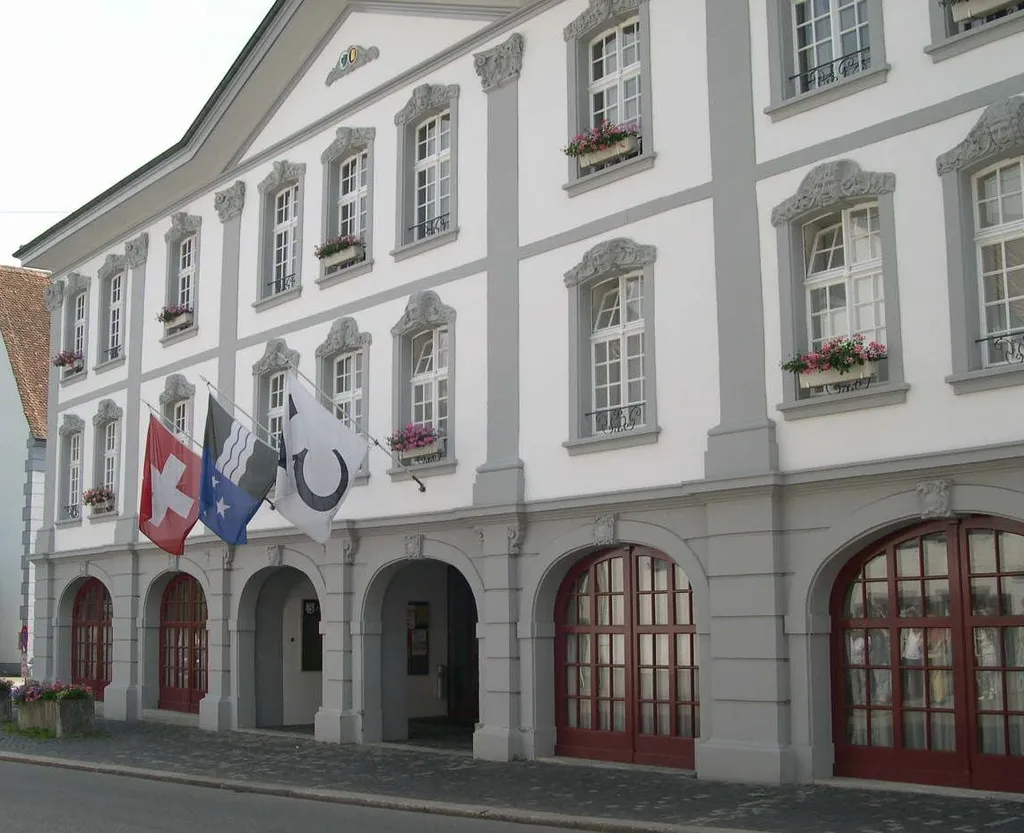 Propstei an der Hauptstrasse in Zurzach. Bis 1876 Wohnhaus des Propstes (Vorsteher) des Chorherrenstifts Zurzach.