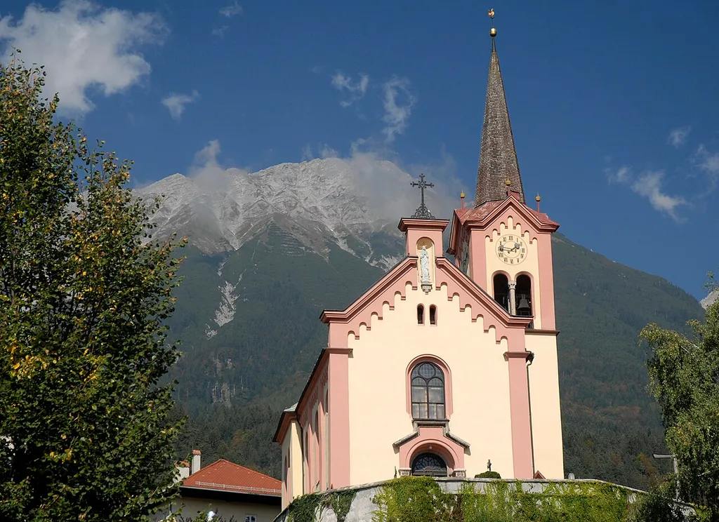 Innsbruck Mühlau, Pfarrkirche Hl. Leonhard This media shows the protected monument with ObjektID 101412 in Austria. (Commons, de, Wikidata)