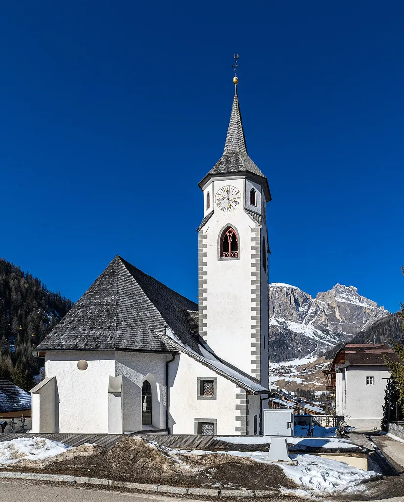 Corvara kostel sv. Kateřiny