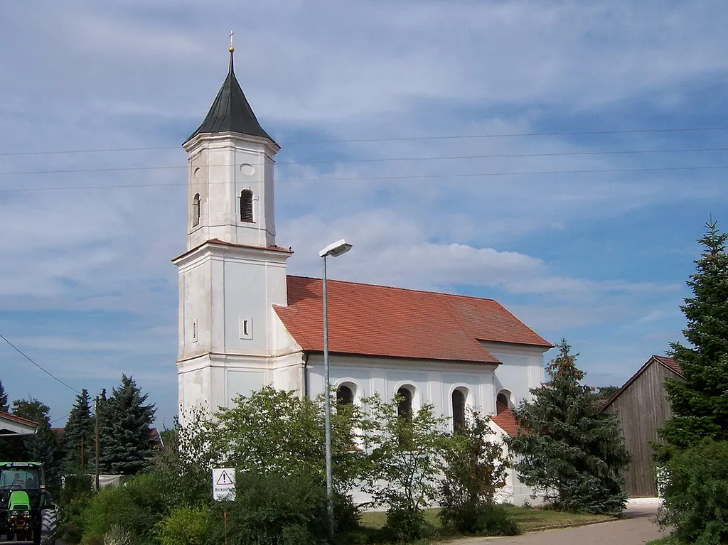 Innerhienthal 13. Filialkirche St. Johannes der Täufer. Einheitlicher barocker Neubau, 1719; mit Ausstattung. nachqualifiziert
