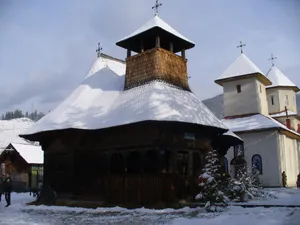 Wooden church in Broșteni, Suceava