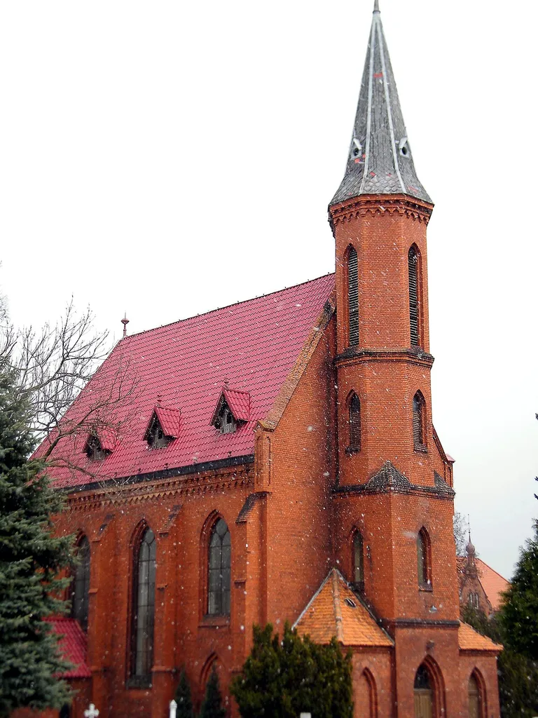Otmuchów - zespół cmentarza parafialnego (przykościelnego): kościół p.w. św. Anny na cmentarzu parafialnym (zabytek nr 274/90 z 04.10.1990)