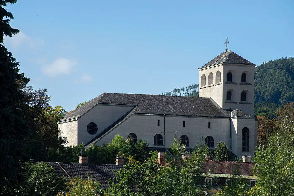 Kath. Pfarrkirche Zum Christkönig