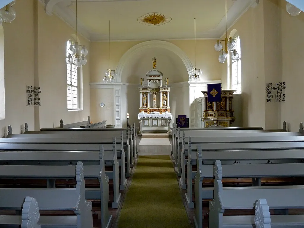 Innenansicht der evangelischen Kirche von Oedelum