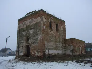Church of the Holy Trinity, Hostroluchchia