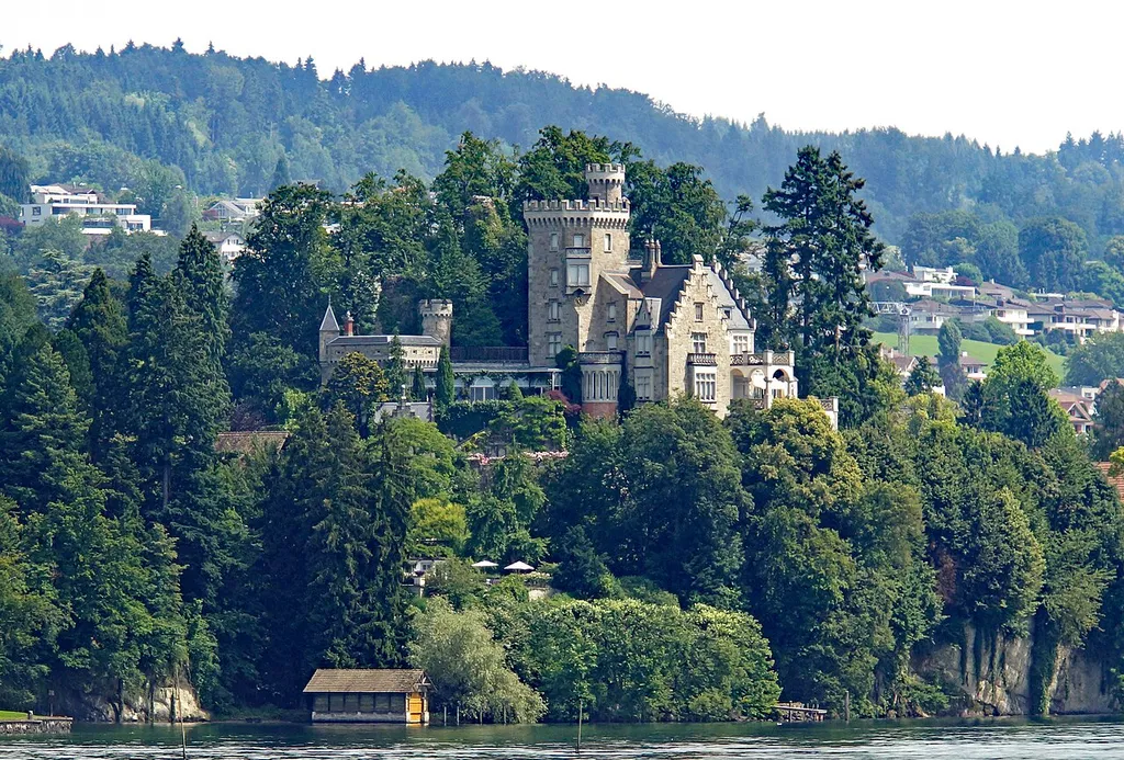 Neuhabsburg Castle, built in 1871, is a privately owned castle located in Meggen, built on the ruins of a much older castle. Of the original castle only portions of the square main tower, a thick ring wall remain.