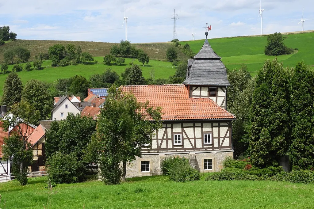 Die evangelische Kirche ist ein denkmalgeschütztes Gebäude im Ortsteil Mönchhosbach der Gemeinde Nentershausen im nordhessischen Landkreis Hersfeld-Rotenburg. Die Kirchengemeinde ist dem Pfarramt Solz zugeordnet und gehört zum Kirchenkreis Hersfeld-Rotenburg der Evangelischen Kirche von Kurhessen-Waldeck im Sprengel Hanau-Hersfeld.