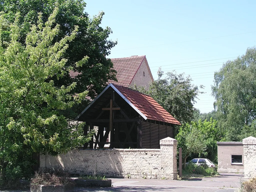 Hölzerner Glockenstuhl der evangelischen Gemeinde Malchow
