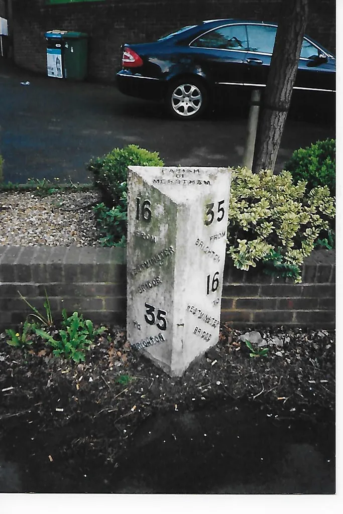 Old Milestone, A23, Brighton Road, Outside No. 99