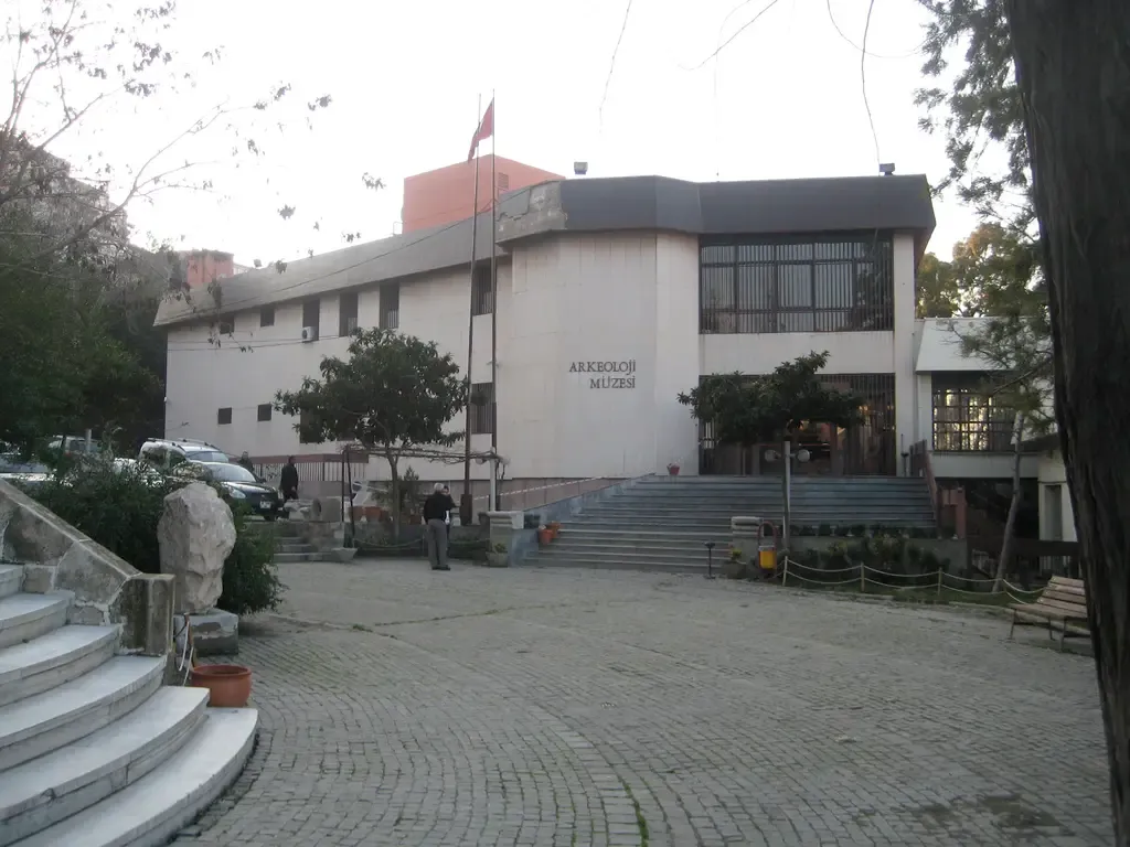 İzmir Archaeological Museum