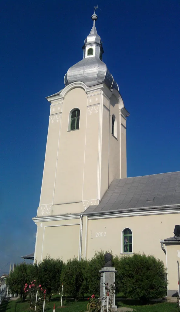 Lompirt, ref. church